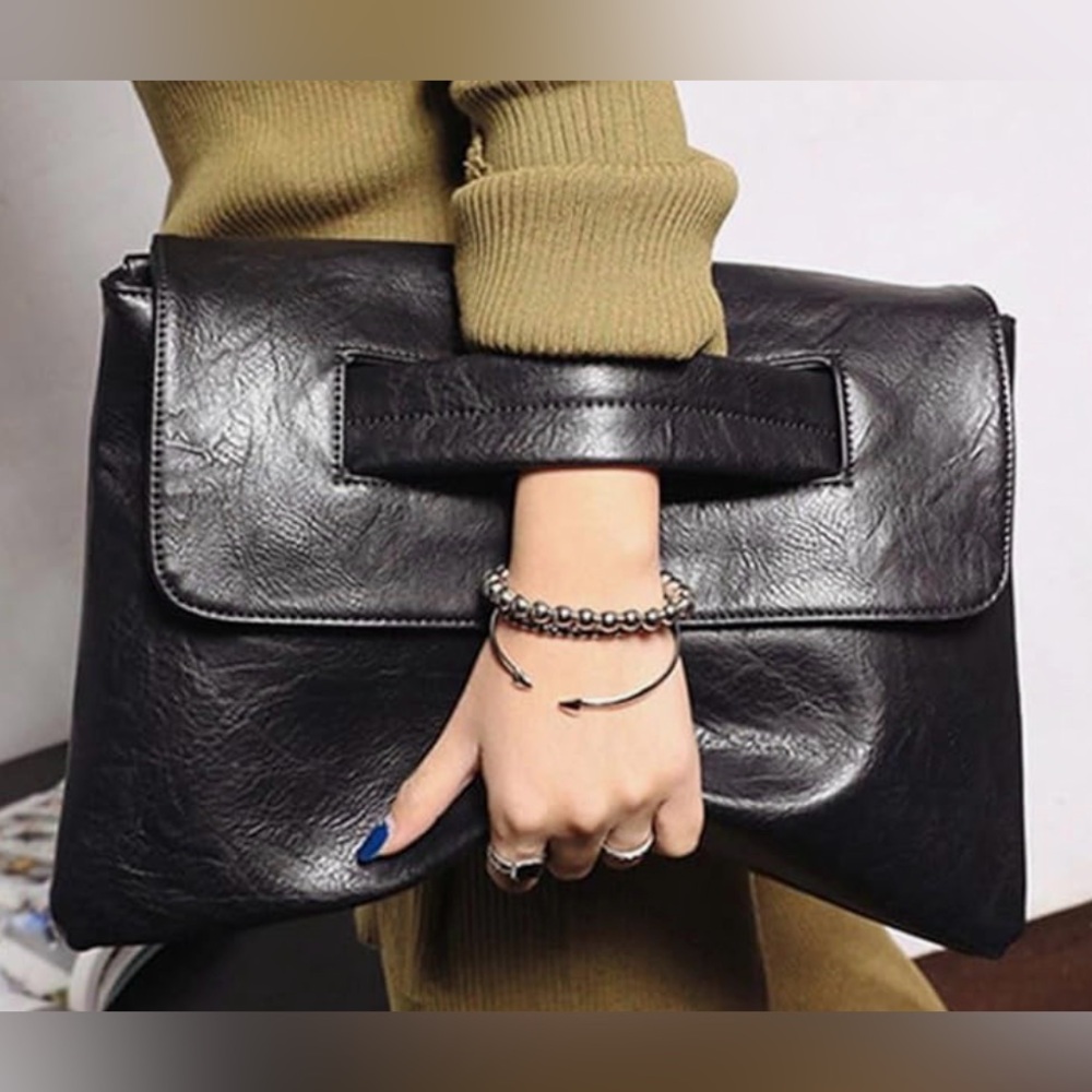 NWOT- Women Envelope Clutch Bag- Black